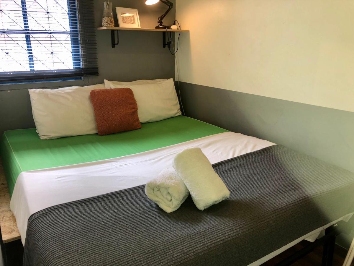 Miku Guesthouse Bangkok Exterior foto