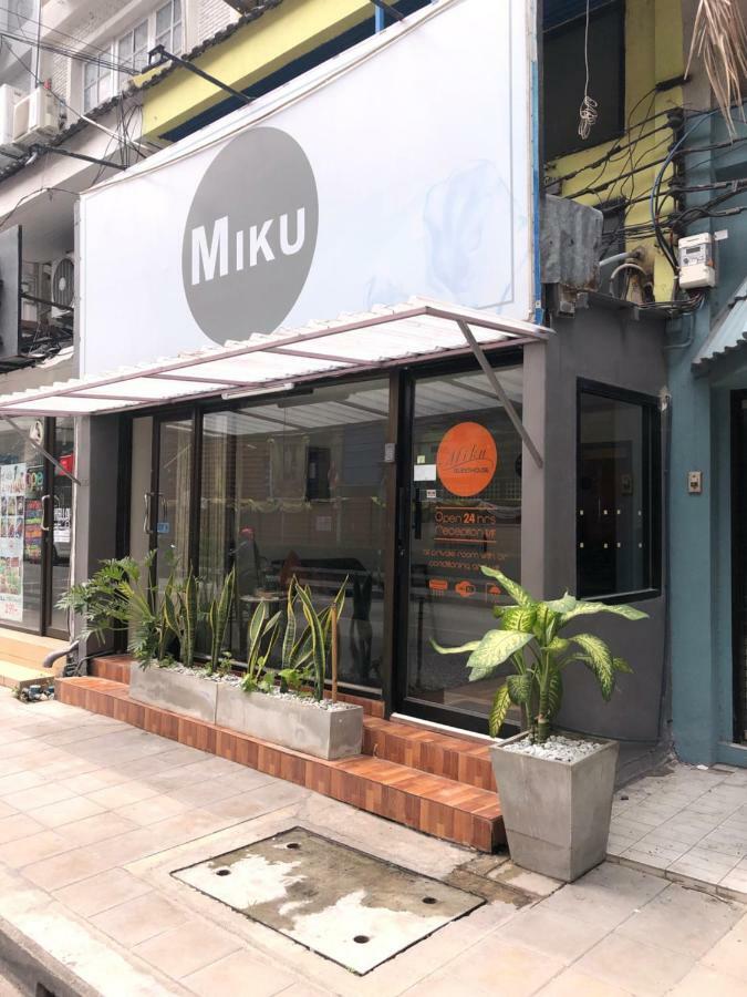 Miku Guesthouse Bangkok Exterior foto